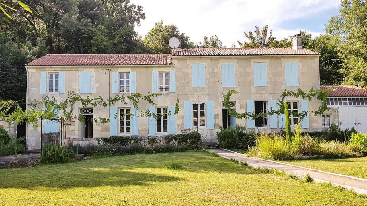 Appartamento Entre Pierre Et Bois Saint-Savinien Esterno foto